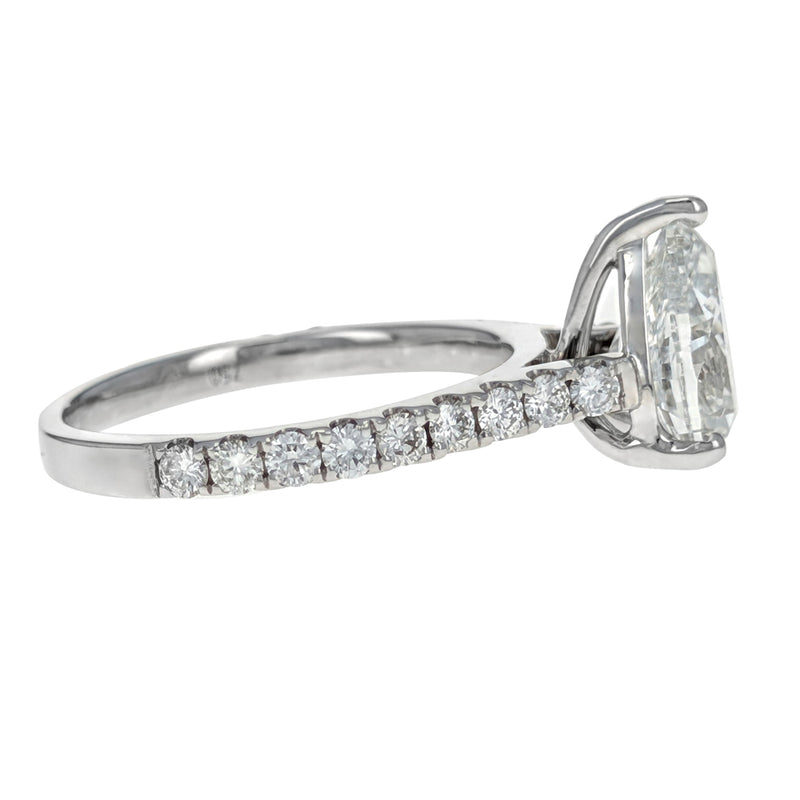 18K White Gold Pear Cut Diamond Engagement Ring