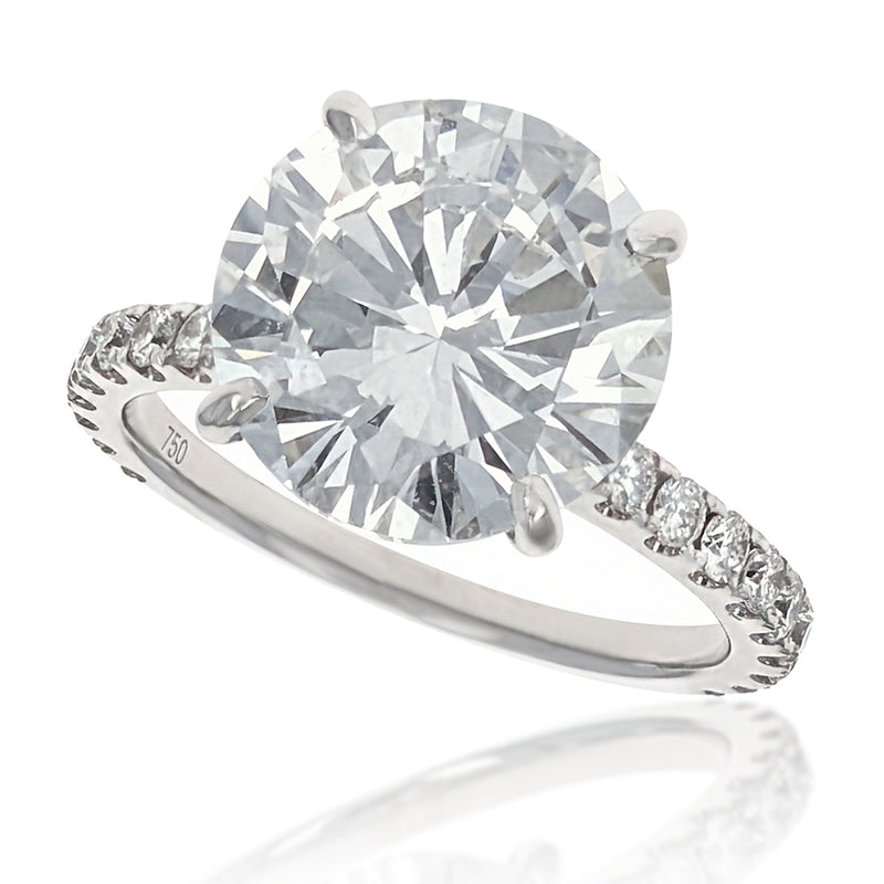 18K White Gold Round Brilliant Cut Diamond Engagement Ring
