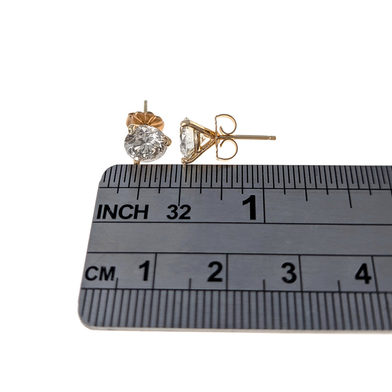 Diamond Stud Earrings in Yellow Gold