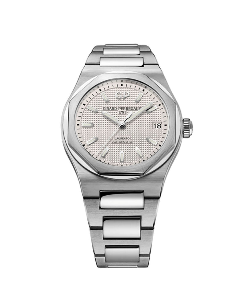 Girard-Perregaux Laureato 42MM 81010-11-131-11A