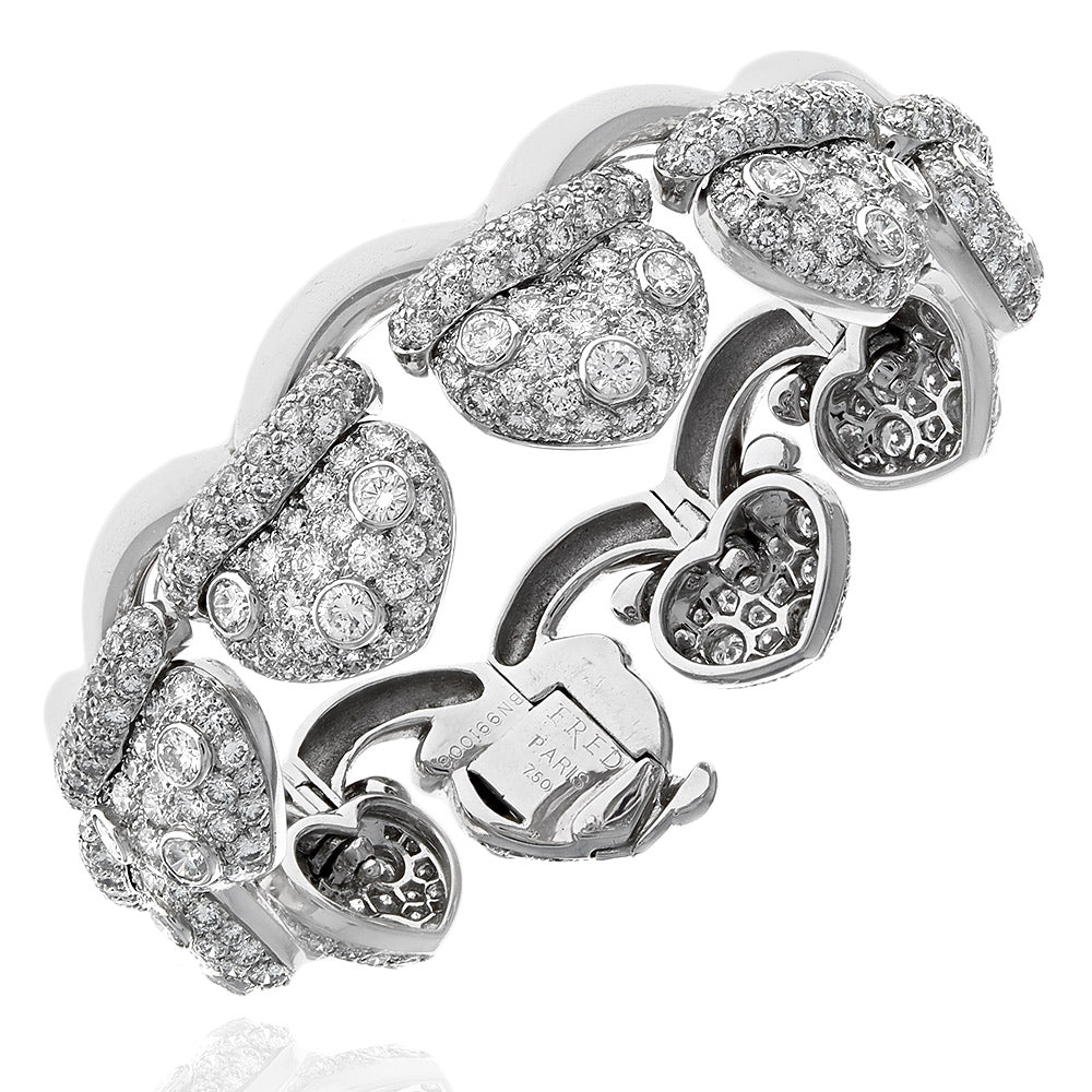 Fred Paris Liens de Coeurs Diamond Heart Bracelet in White Gold