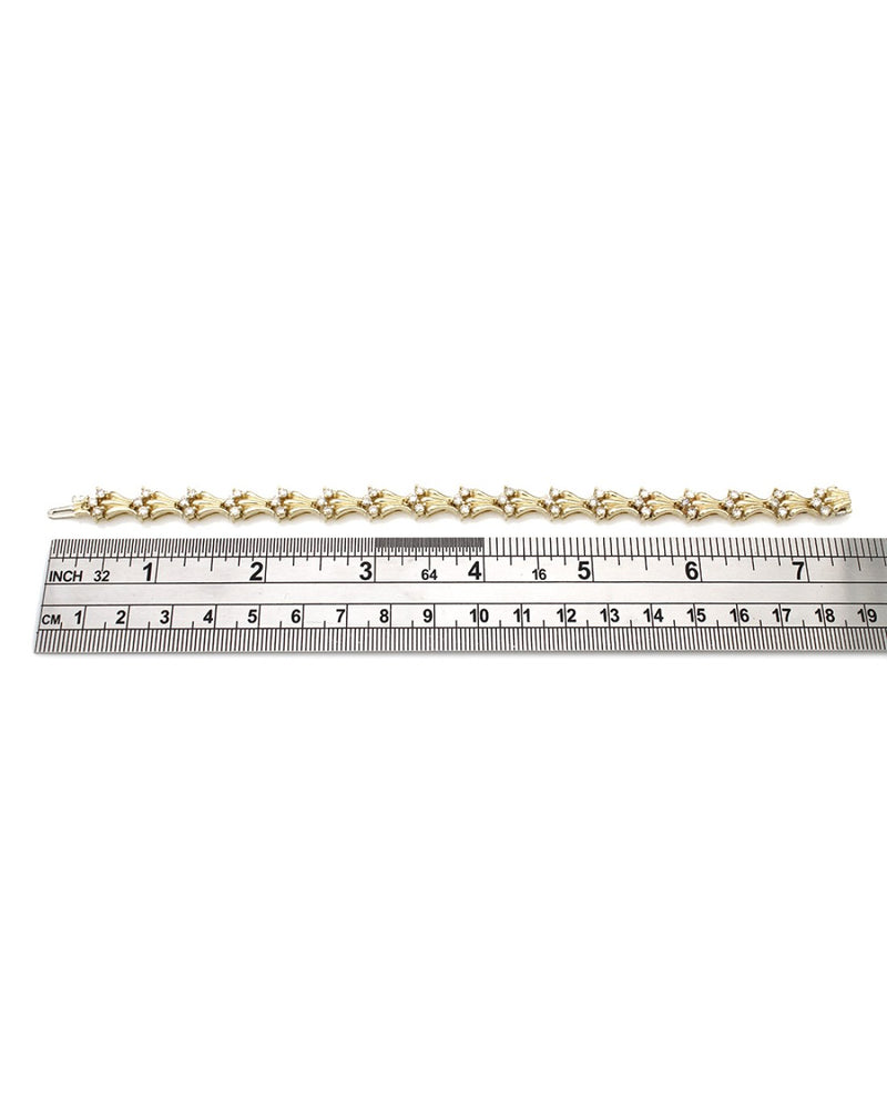 Diamond Fluted Link Bracelet in Gold