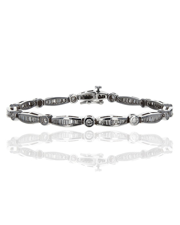 Alternating Baguette and Round Diamond Inline Bracelet