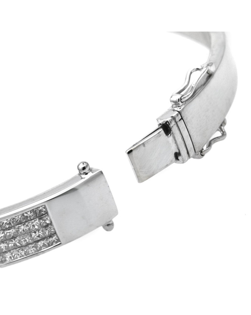 Diamond Hinged Bangle Bracelet in White Gold