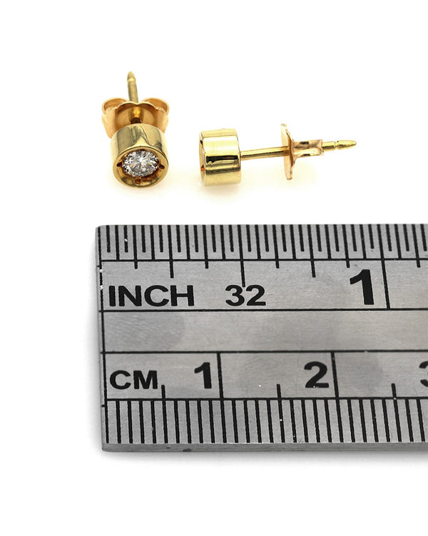 Diamond Stud Earrings in Yellow Gold