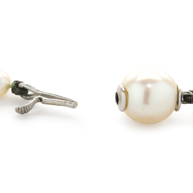 Graduated Pearl Necklace with 14 Karat White Gold Clasp