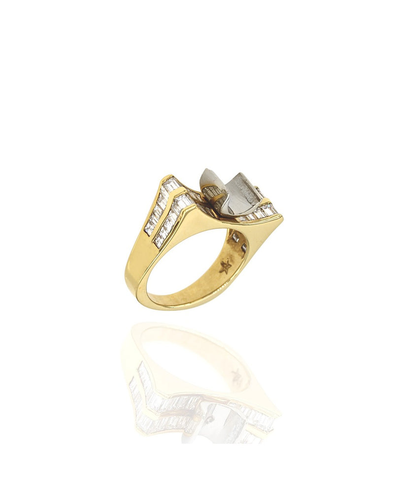 Baguette Diamond Tension Ring Mounting in Gold