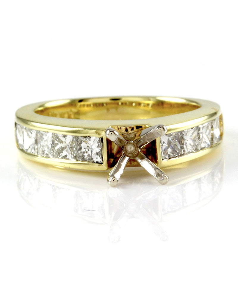 Princess Diamond Engagement Ring Mounting in Gold