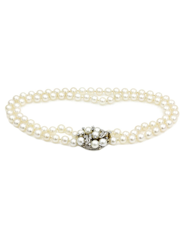 Pearl Necklace with Diamond Clasp in Gold