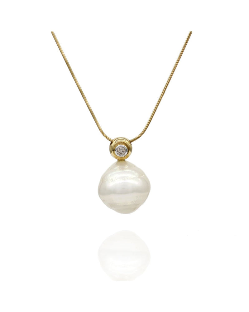 South Sea Pearl and Diamond Necklace in Gold