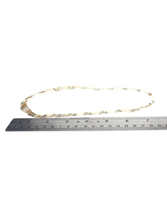 Graduated Curved Link Necklace in Gold