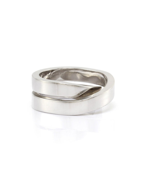 Cartier Paris Nouvelle Vague Crossover Ring in White Gold