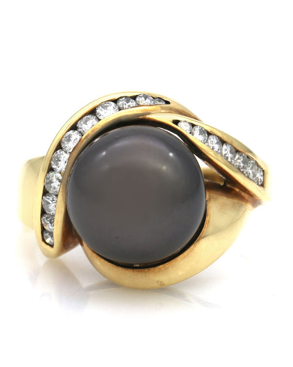 Tahitian Pearl and Diamond Ring in Yellow Gold
