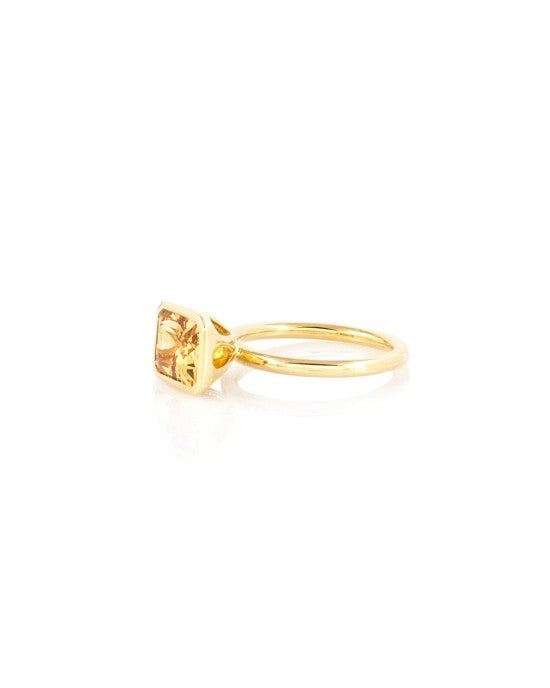Citrine Stackable Ring in 18K Yellow Gold