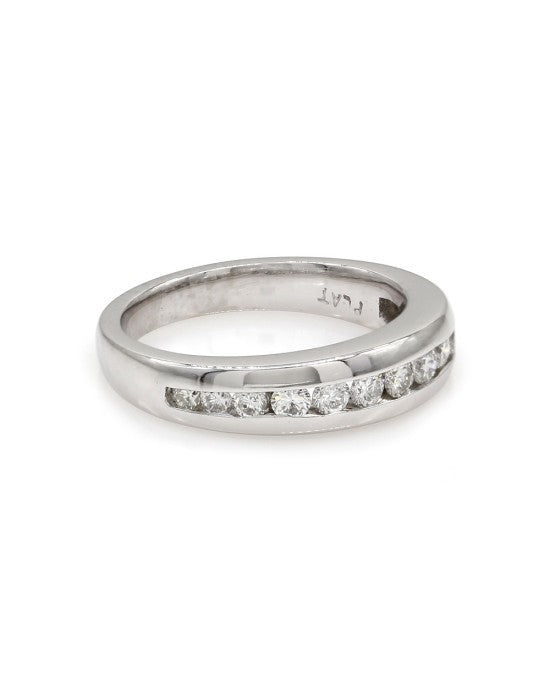 Single Row Diamond Ring in Platinum