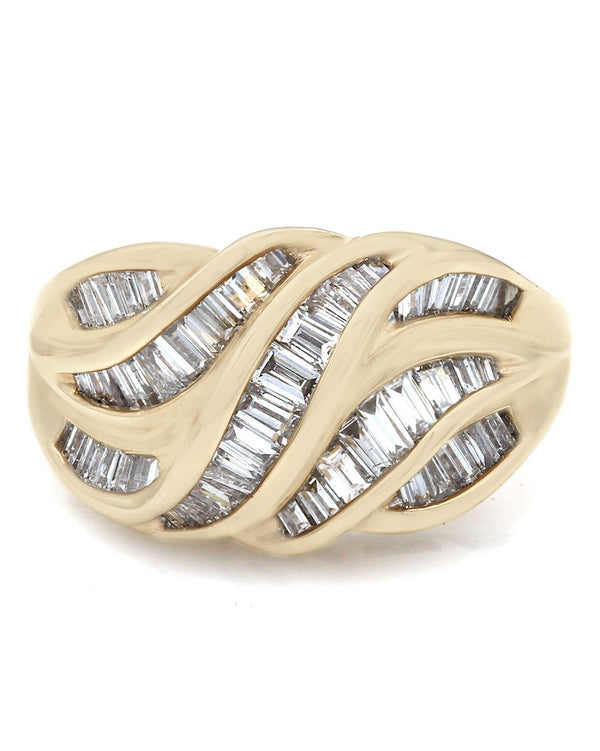 Baguette Diamolnd Swirl Ring