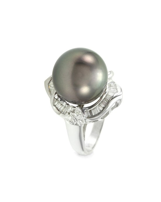 Tahitian Pearl and Diamond Ring in Gold