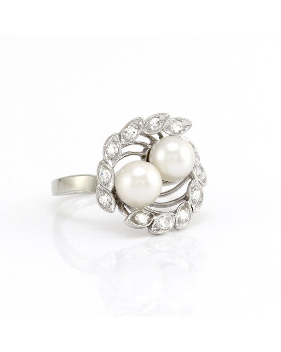 Pearl and Diamond Ring in Gold