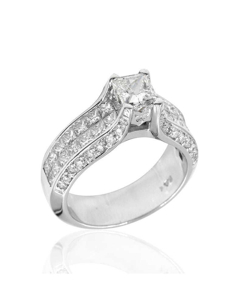 18KW 3 Sided Engagement Ring Invisible with Princess Center