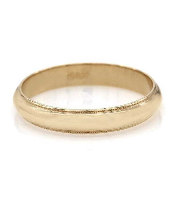 Gentlemans Edged Wedding Band Ring in Gold