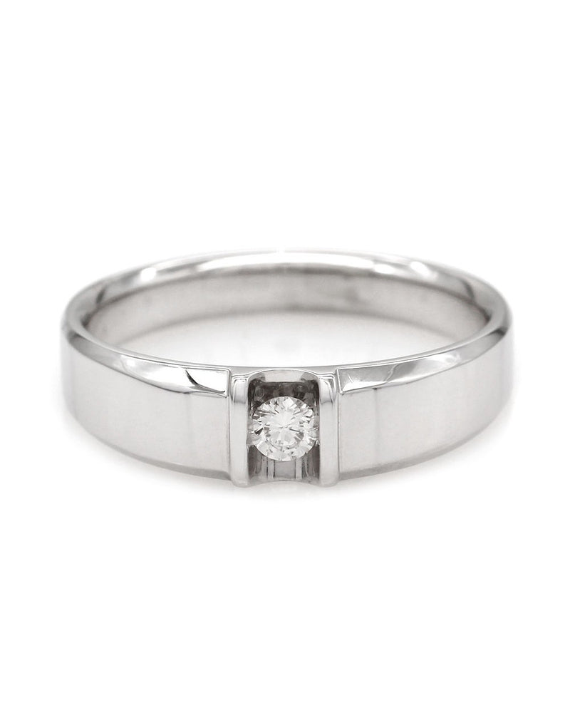 Gentlemans Diamond Solitaire Ring in Gold