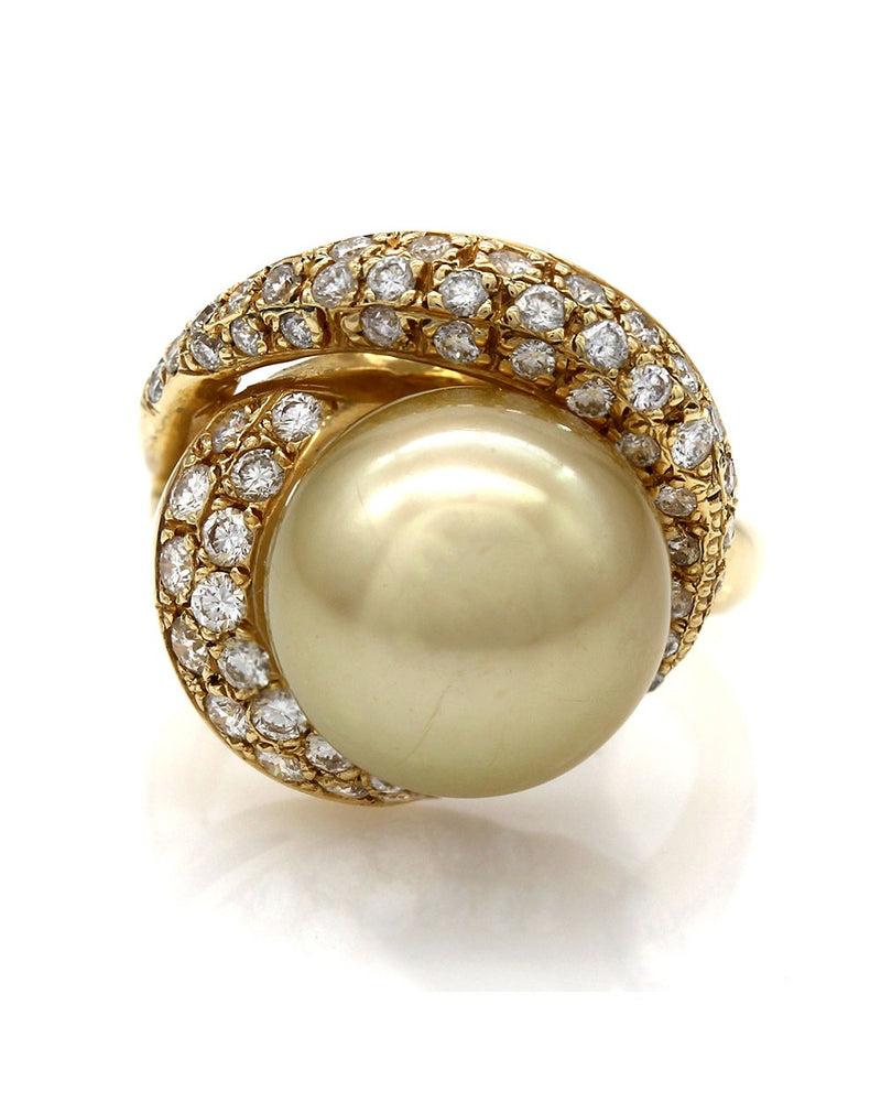 Pearl and Diamond Ring in Gold