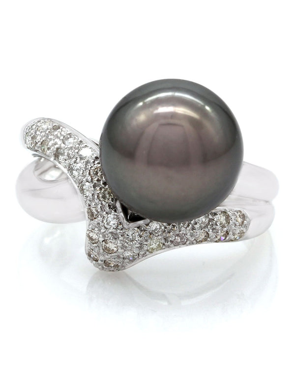 Tahitian Pearl and Diamond Ring in Gold