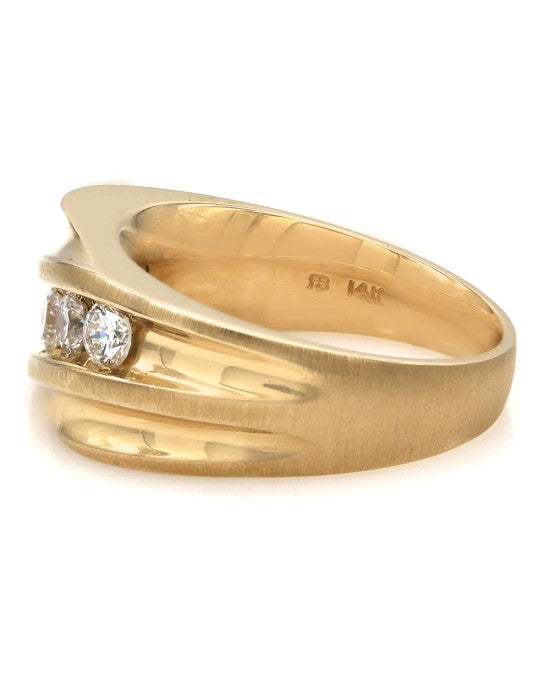 Gentleman's Diamond Ring in Gold