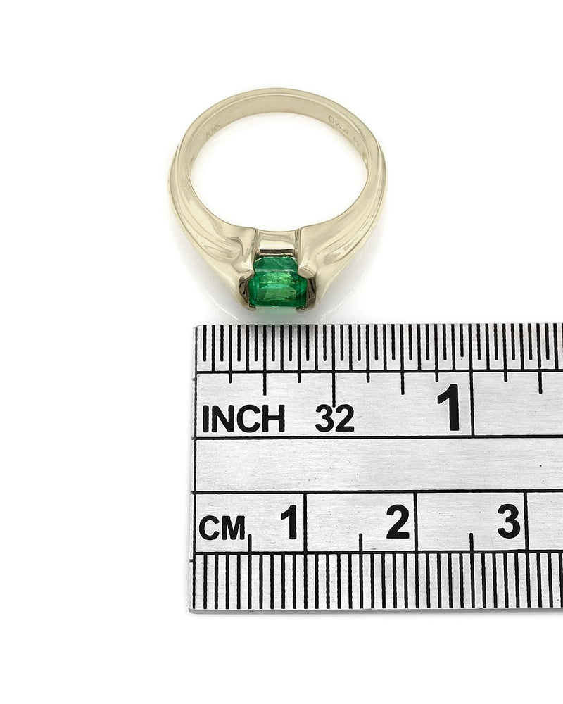 18KY Emerald Solitaire Ring