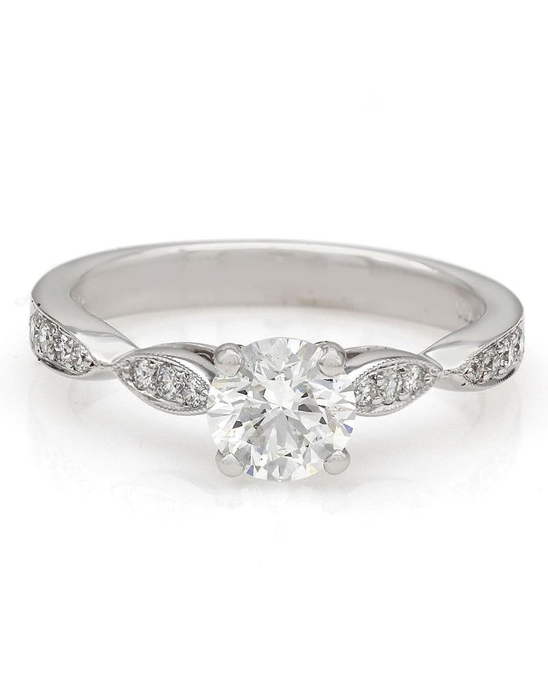 18kw Round Diamond Engagement Ring with Milgrain Accent