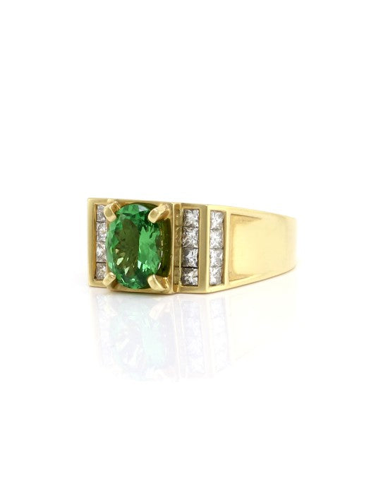 Gentleman's Tsavorite and Diamond Ring in Gold