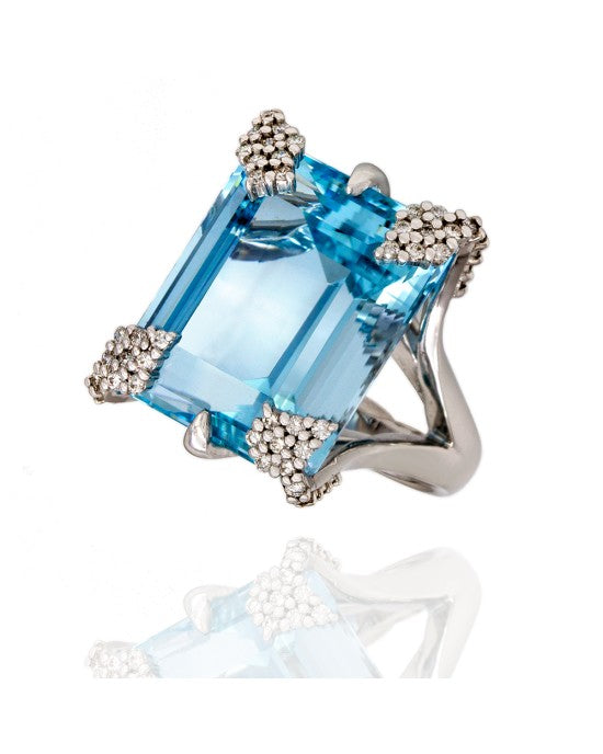 18KW Aquamarine and Diamond Ring