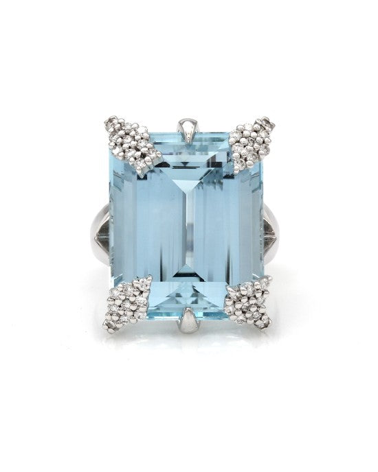 18KW Aquamarine and Diamond Ring