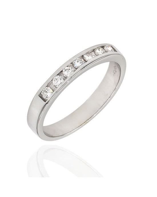 Single Row Diamond Ring in Gold