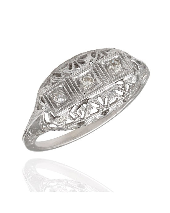 Vintage Style Diamond Filigree Ring in 14kw