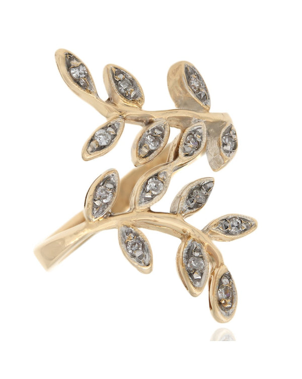 Diamond Bypass Folate Motif Ring