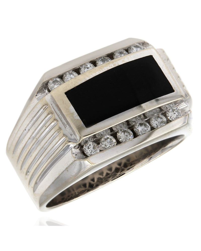 Gentlemans Black Onyx and Diamond Ring