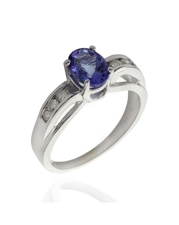 Oval Tanzanite and Diamond Ring in Gold
