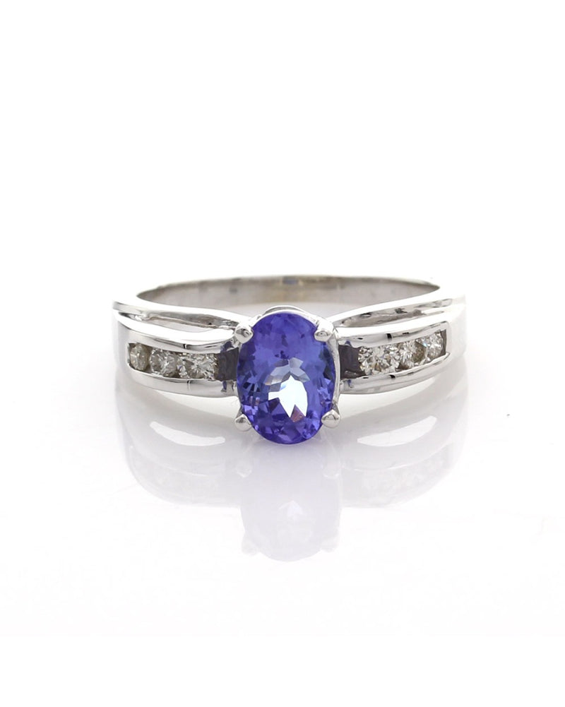 Oval Tanzanite and Diamond Ring in Gold