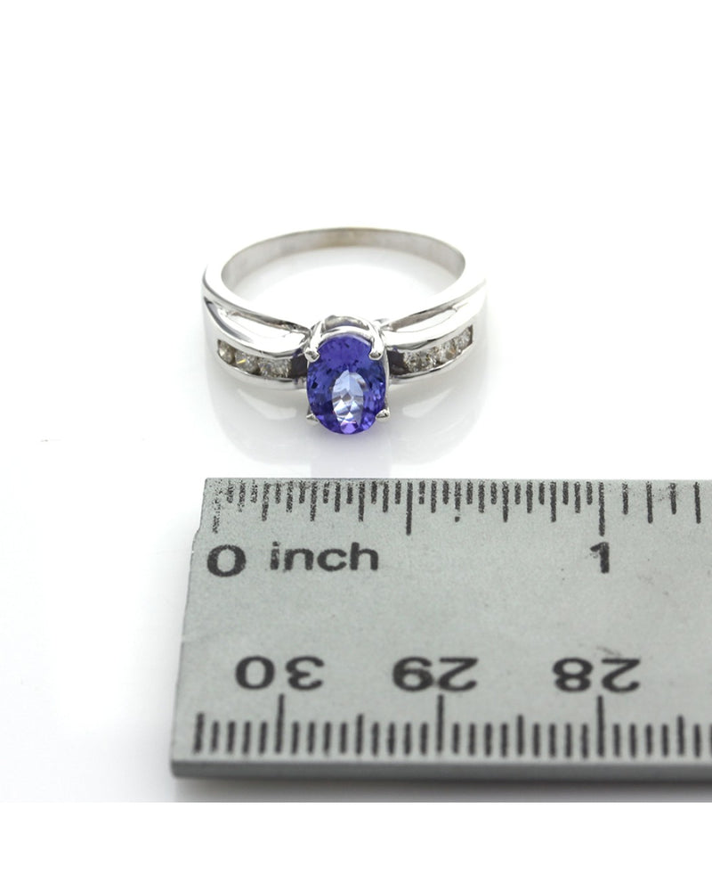 Oval Tanzanite and Diamond Ring in Gold
