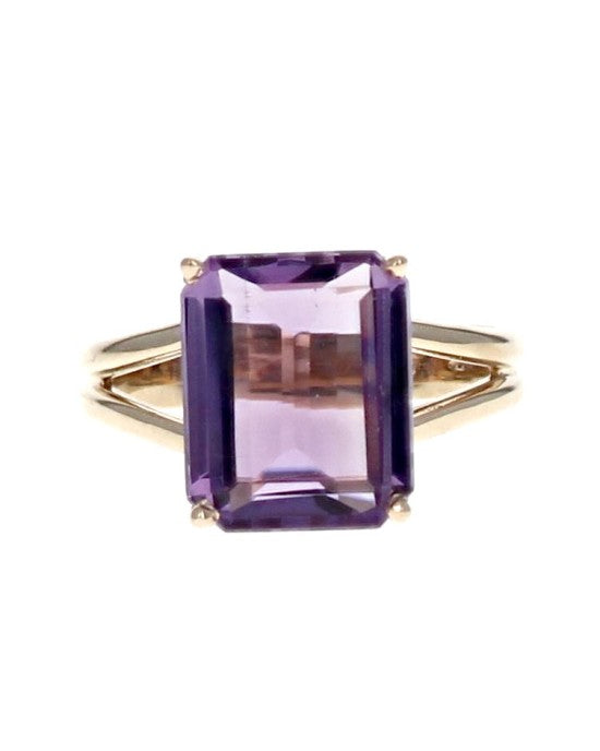 Amethyst Solitaire Ring in Gold