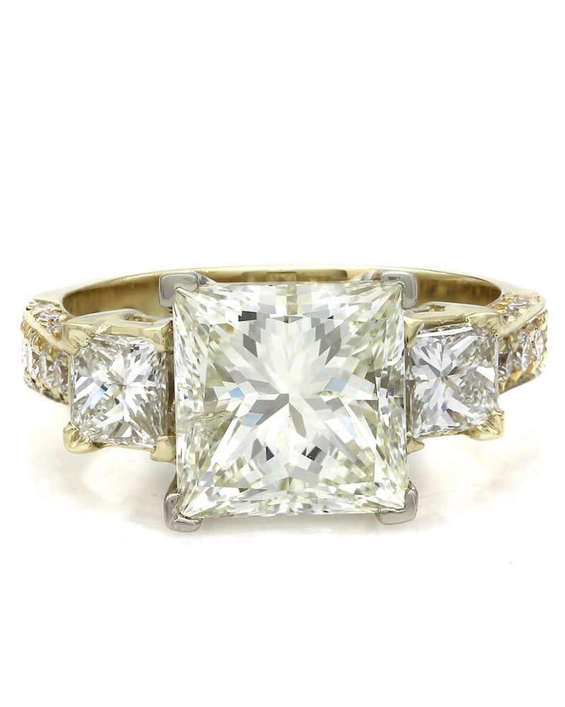 Princess Diamond Solitaire Ring in 18k Yellow Gold