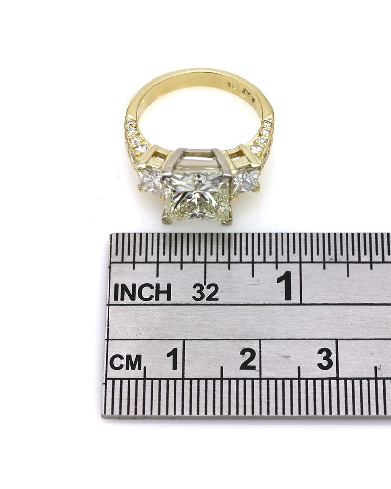 Princess Diamond Solitaire Ring in 18k Yellow Gold