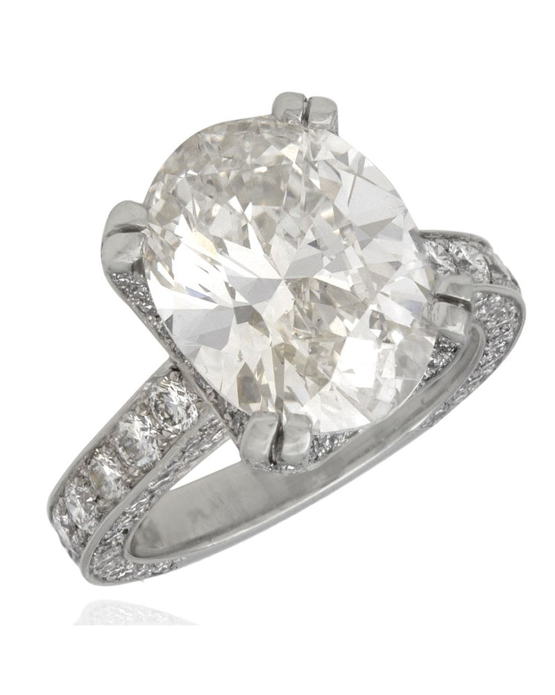 Oval Diamond Solitaire Ring in Platinum