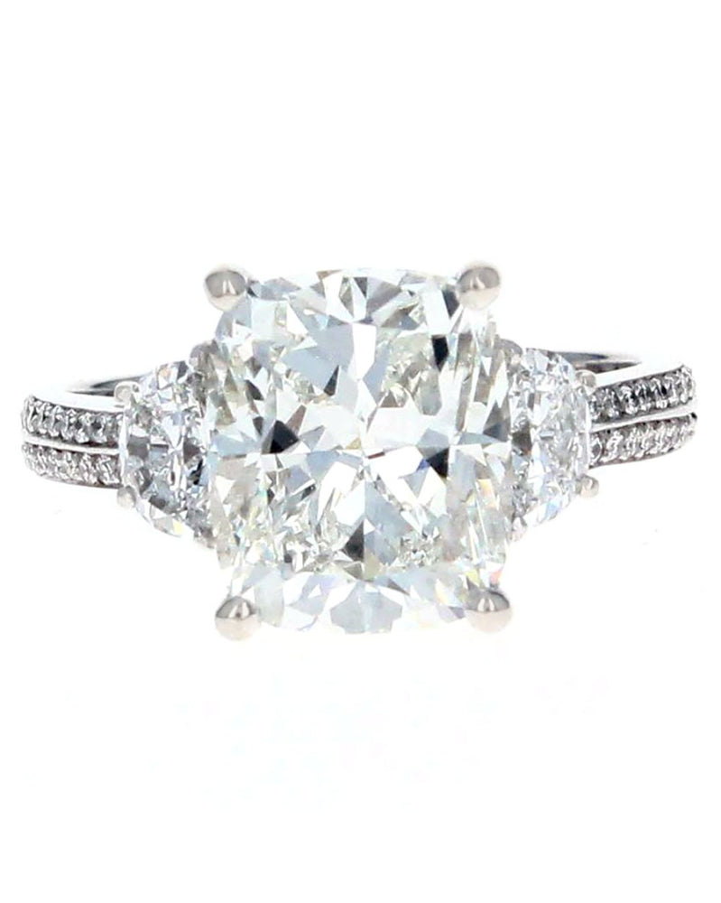 Cushion Cut Diamond Solitaire Ring in Platinum