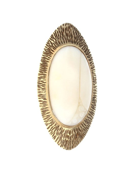 Carved Oval Shell Ring in Yellow Gold