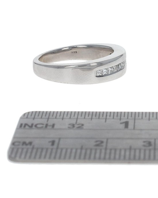 Gentlemans Princess Diamond Tapered Band