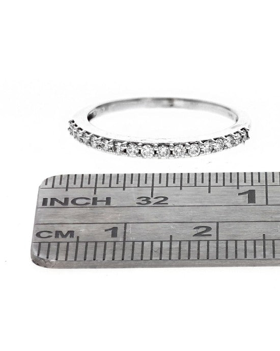 Shared Prong Round Diamond Band