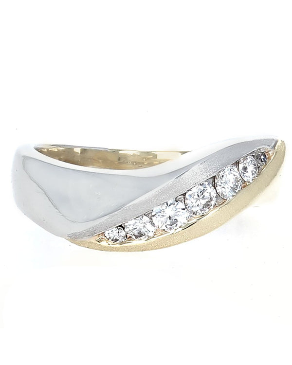 Diamond Band in Yellow Gold and Platinum