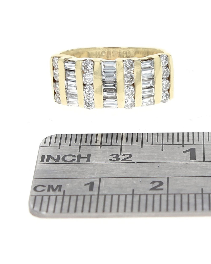 Alternating Round and Baguette Diamond Ring